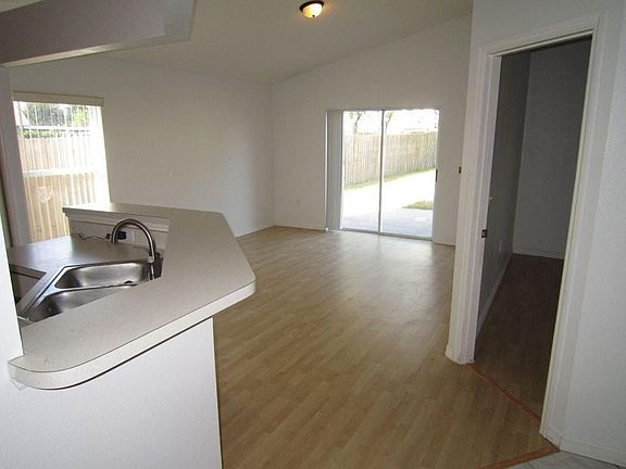 3rd image of 4133 Newtonhall Dr