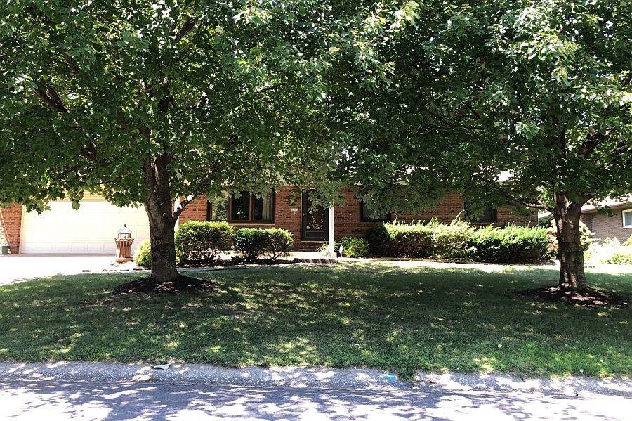 1st image of 35 Eastmoor Dr