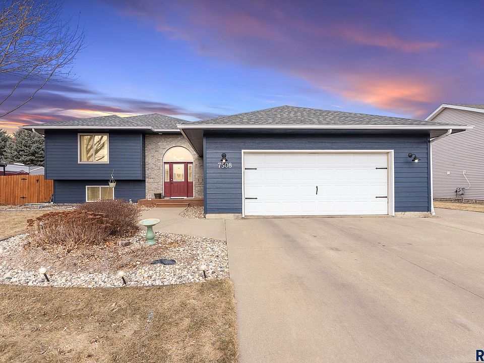 1st image of 7508 W Alexandra St