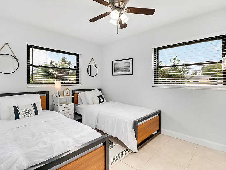 3539 Everglades Rd — Photo 9