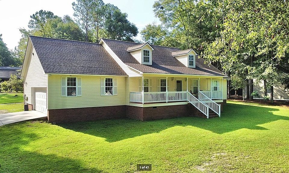 1st image of 10 Hummingbird Rd