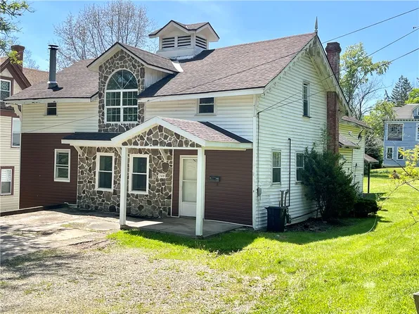 308 Holmes St, Smethport, PA 16749