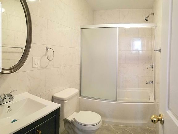 4th image of 716 S 51st St #1-B