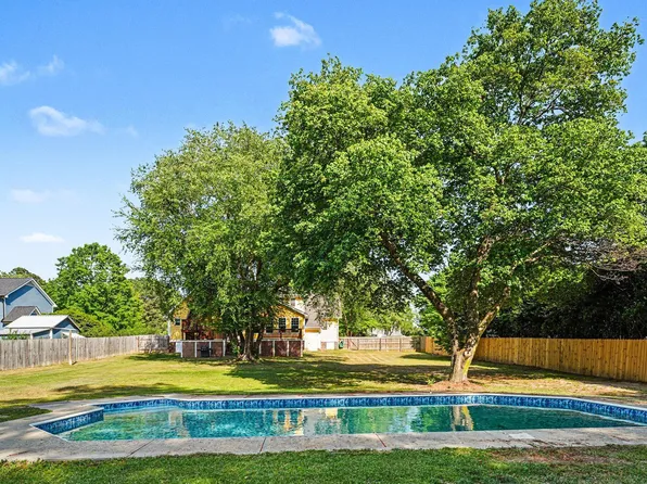 4820 Frankie Rd, Fuquay Varina, NC 27526