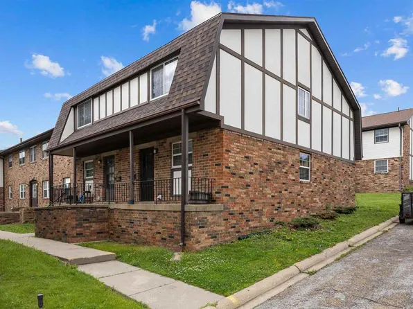 208 21st Avenue Pl, Coralville, IA 52241