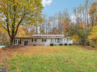 9830 Wineberry Rd, Marshall, VA 20115