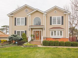 10700 Bobko Blvd, Parma, OH 44130