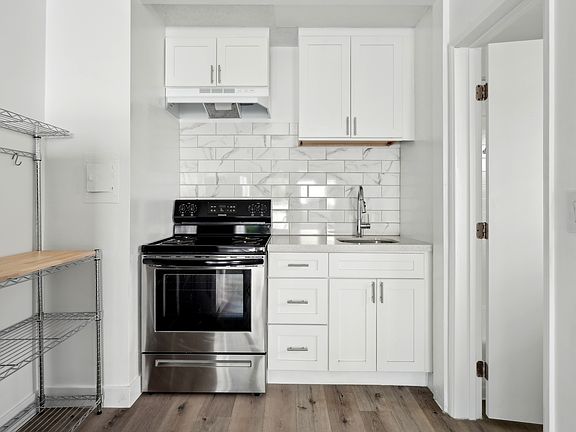 5th image of 1823 Malcolm Ave APT 8