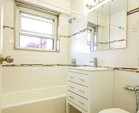 4th image of 7235 112th St APT 4B