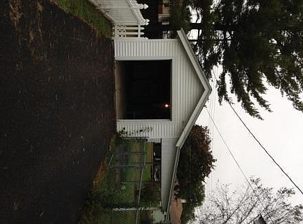 2nd image of 627 W Wendell St