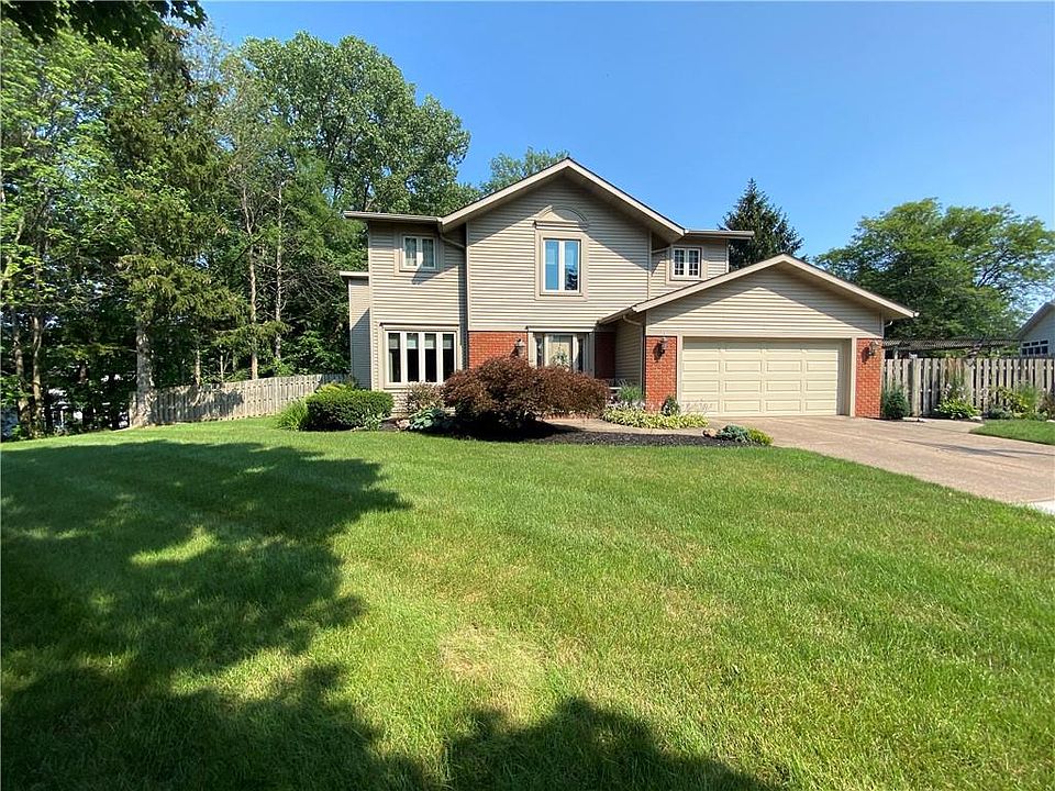 1st image of 305 Greenhurst Dr