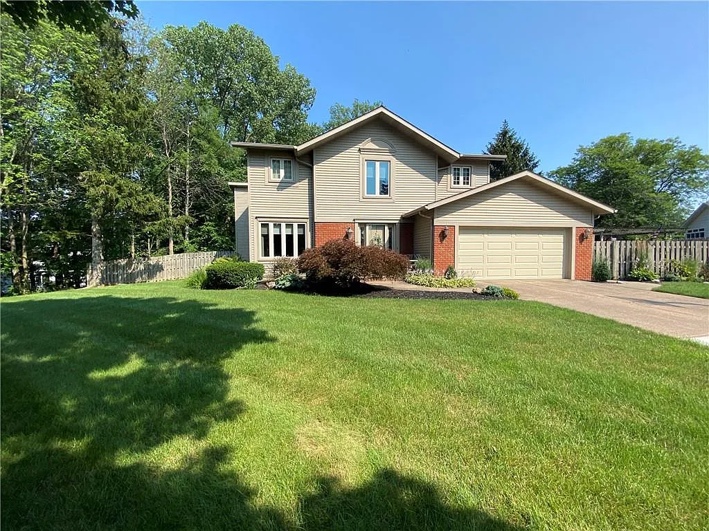 305 Greenhurst Dr photo 1