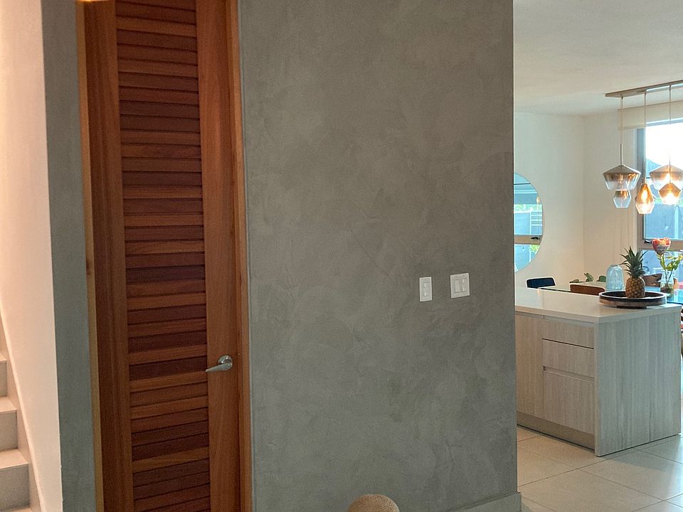 Half bathroom entrance