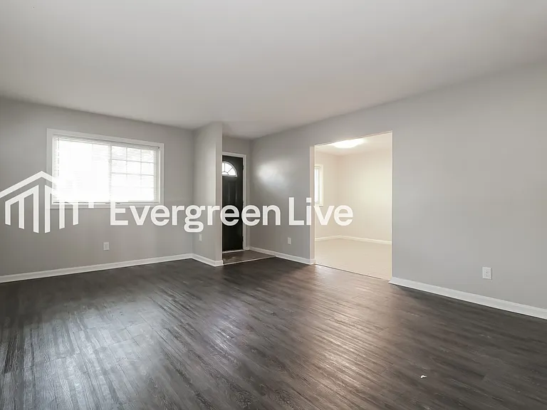 3121 Aaron Dr — Photo 4