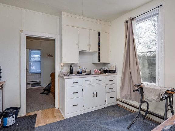 5th image of 532 East Cook Street