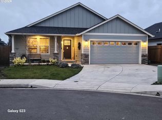 372 Hillegas Ave, Creswell, OR 97426