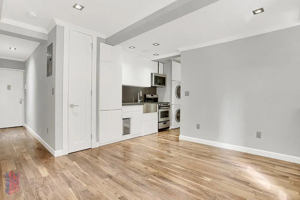 2100 2nd Avenue — Photo 1