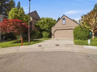 1325 Crofton Court, Healdsburg, CA