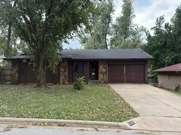 2516 W Hanover Dr, Springfield, MO 65807