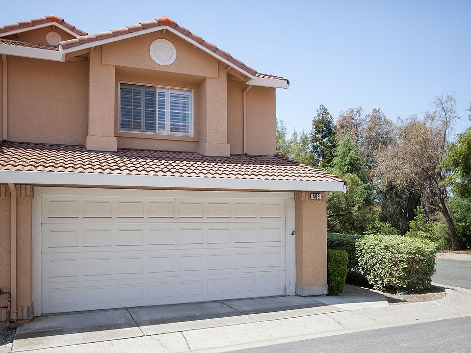 1st image of 409 Camino Arroyo W