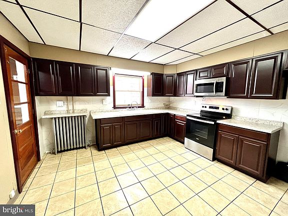 4th image of 145 N Nice St