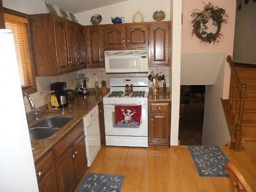 3rd image of 5912 S Neenah Ave