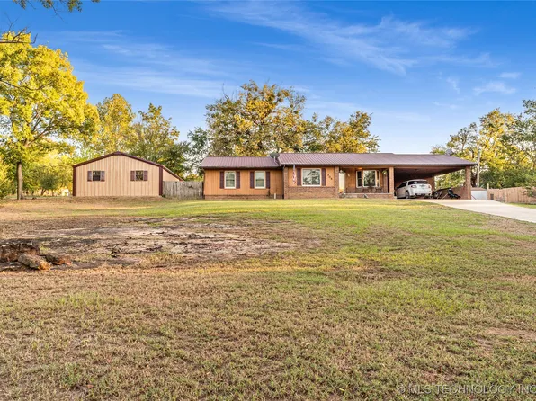 704 2nd St, Haileyville, OK 74546