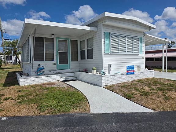 4th image of 54 Spring Ln #54