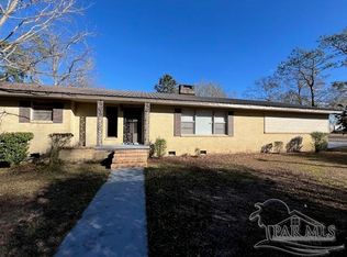 207 Diamond Ave, Atmore, AL 36502