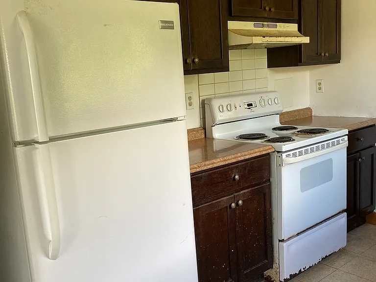 93 W Kawailani St #D — Photo 3