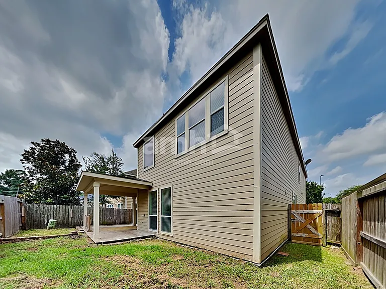 15818 Shoreline Terrace Dr — Photo 23