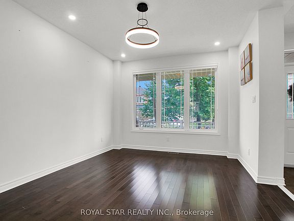 3rd image of 115 Tapestry Dr #1