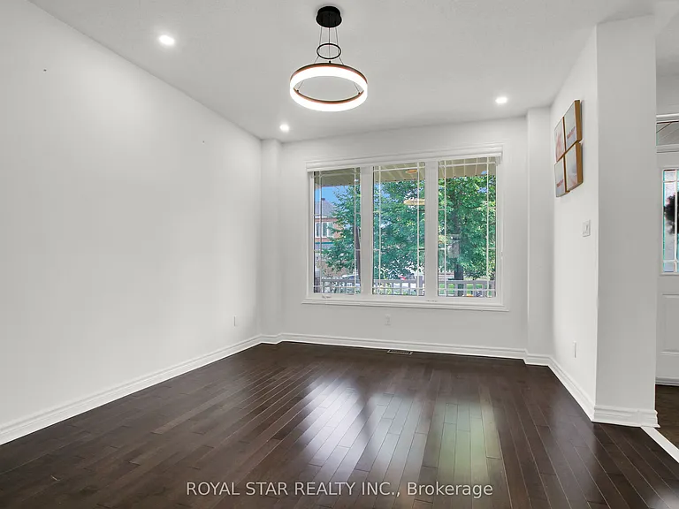 115 Tapestry Dr #1 — Photo 3