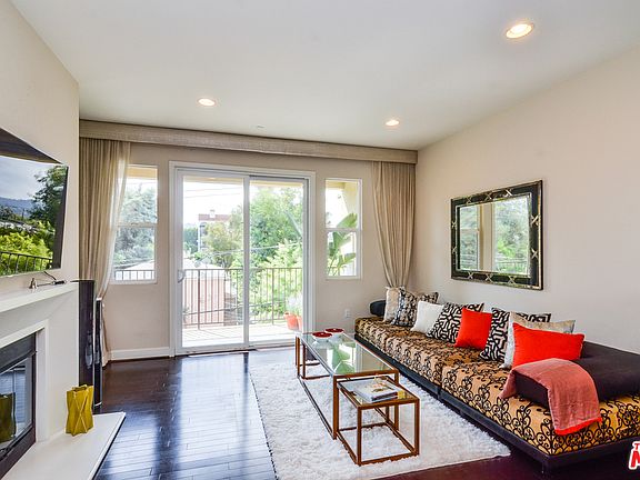 4th image of 4820 Bellflower Ave Unit 312