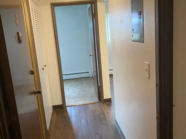 55 1st St N #4, Carrington, ND 58421