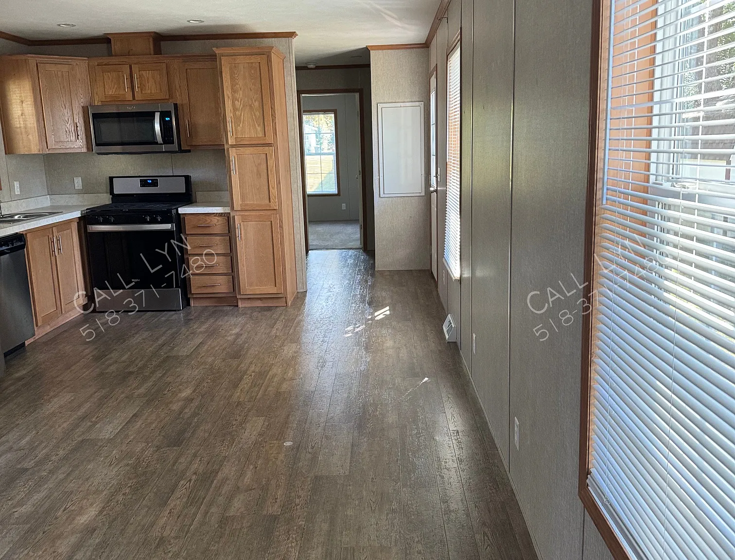 3 bed, 1.5 bath, 980 sqft, $1,685 — Photo 3
