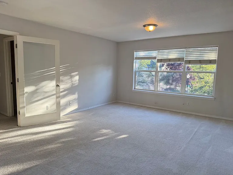 184 SW 105th Ter — Photo 28