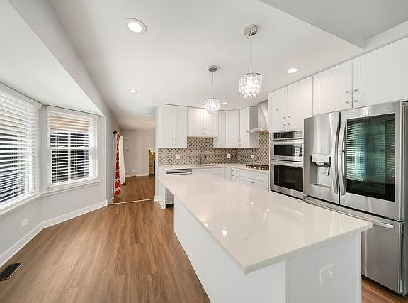 4th image of 1384 Marble Hill Dr