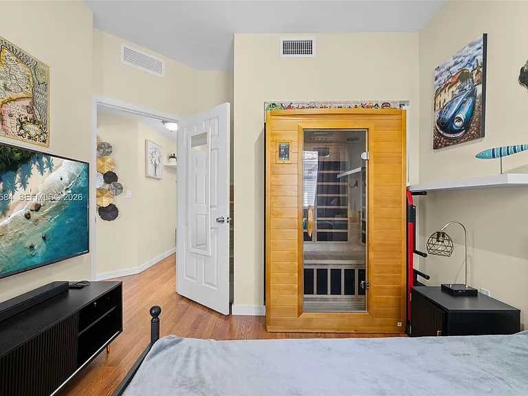 18413 NE 27th Ct #18413 — Photo 31