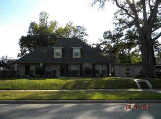 105 W Circuit Dr, Beaumont, TX 77706