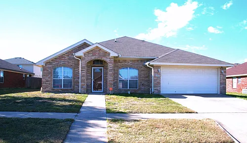 2801 Wisteria Ln Photo 1