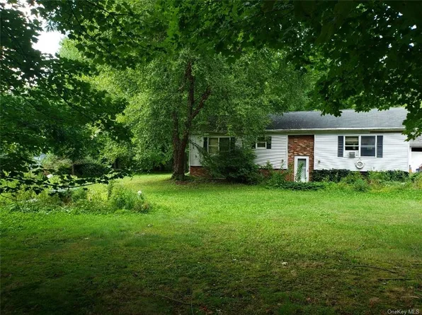 481 Roosa Gap Rd, Bloomingburg, NY 12721