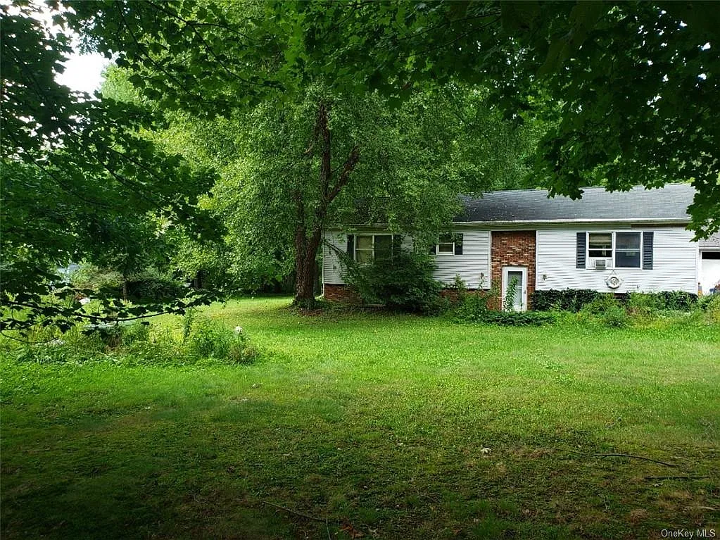 481 Roosa Gap Rd photo 1