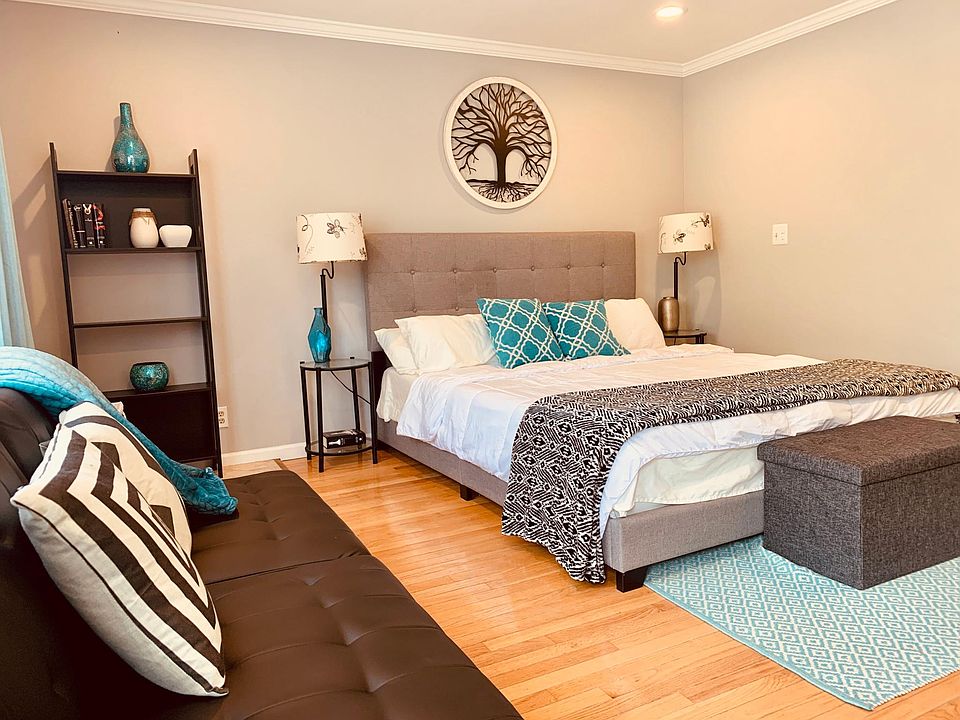 1st image of 2081 Sheraton Dr #3