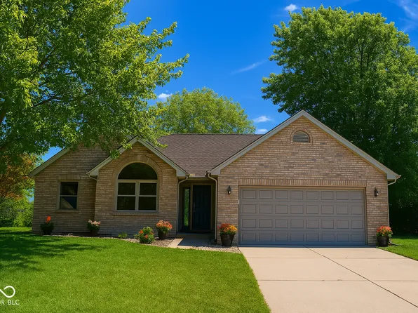 3363 Paddington Dr, Columbus, IN 47203