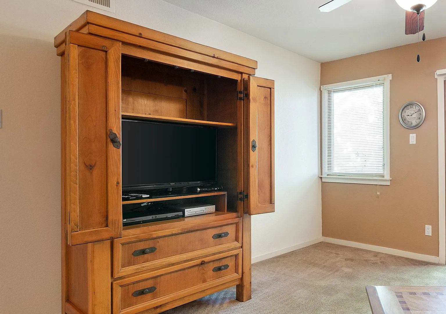 Fully Furnished One Bedroom, One Bath Ready Now — Photo 4