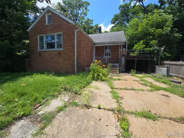 2721 Old Hanley Rd, Saint Louis, MO 63114