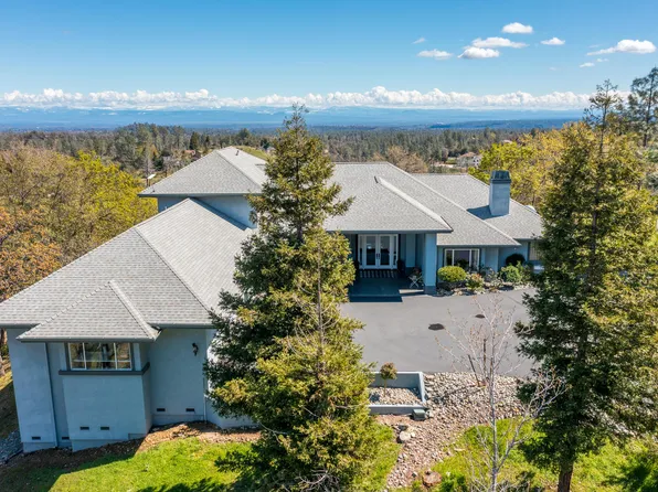 8925 Elusion Ct, Redding, CA 96001