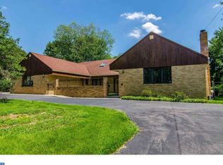 8809 Verree Rd, Philadelphia, PA 19115