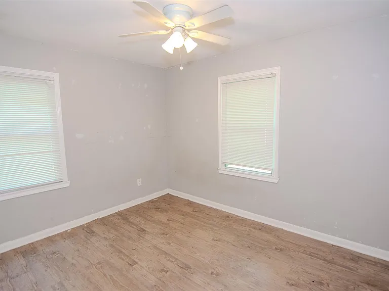3119 Earl St — Photo 10